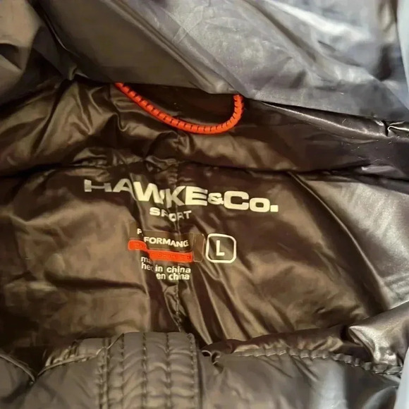 (33) NWT Hawke & co down packable jacket - Picture 3 of 4